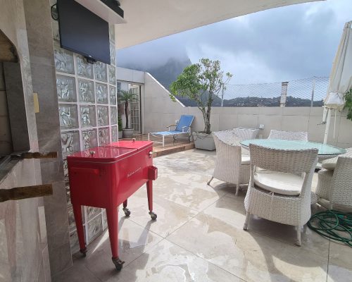 2e74b5cb-894a-4bbf-bd7e-e9daa10a4ac0